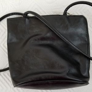 BUENO BLACK HANDBAG